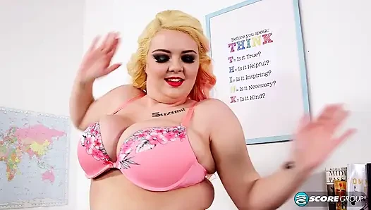 Mahasiwsi suzumi wilder sweater lagi asik muasin memeknya pakai sperma hangat