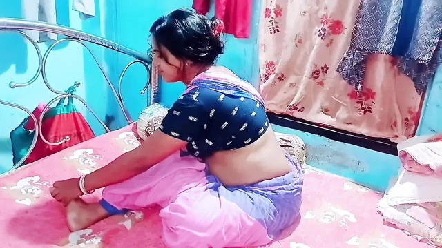 went to bhabhi’s house when not at home and enjoyed a lot with my lovely bhabhi, Full Hindi Viral Video