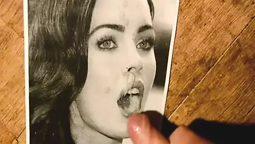 Cum haraç üzerinde megan fox