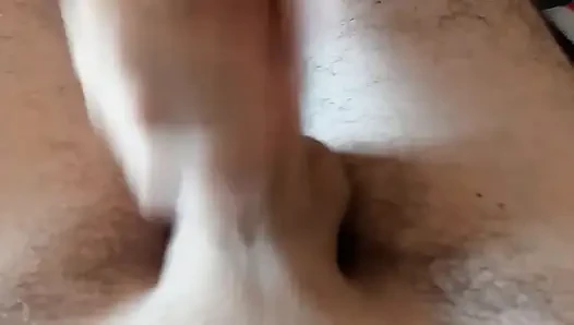 selbstgedrehter blowjob und handjob mit abspritzen auf titten