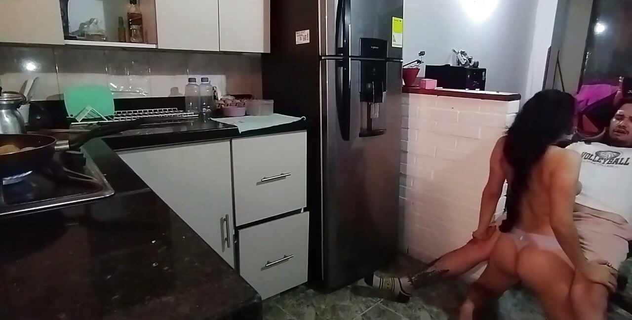 I Masturbated Looking at Her How She Was Dressed and She Couldn't Bear to Suck My Entire Cock