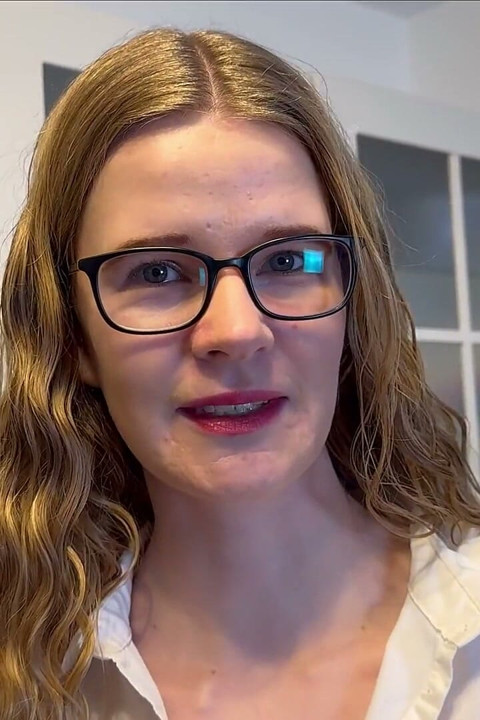 Slut Picked up in the Office and Persuaded to Blowjob! Full Load on the Office Slut!