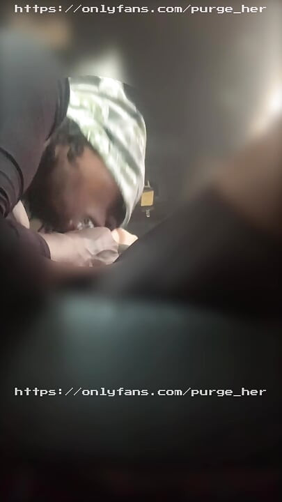 Сперма в горло перед ее домом