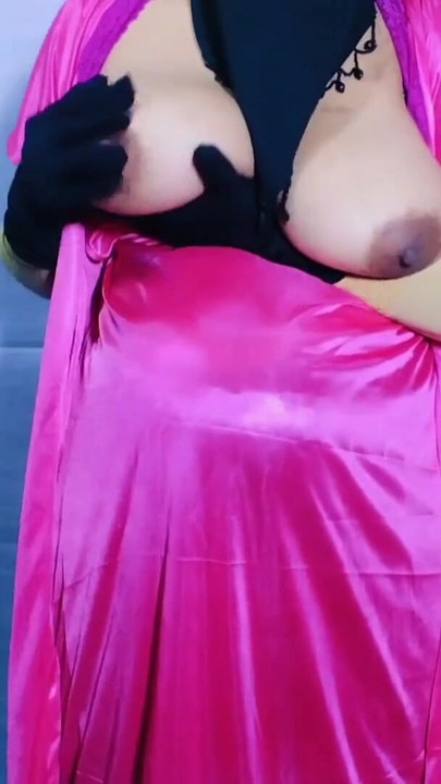 美しい義理の妹と愛し合い、翌日には素晴らしい時間を過ごしました | クリップ 1