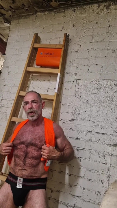 Very Hairy Builder