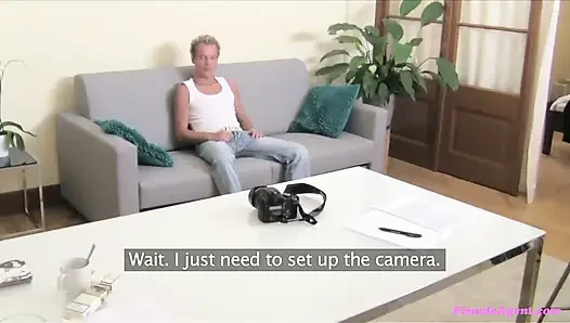 Female Agent - punk-rockerin fickt agentin muschi hart und lässt sperma auf ihrem arsch