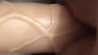 Esposa fode sua buceta bonita no banheiro