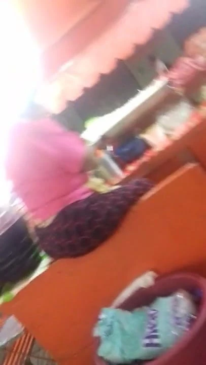 madura le gusta mostrar culo