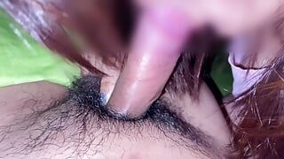 Азиатская девушка сосет большой хуй - горячий секс азиатской пары в домашнем видео