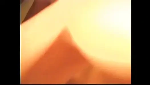 Она дикая возбужденная шлюха ищет большой жесткий член, чтобы трахнуть ее