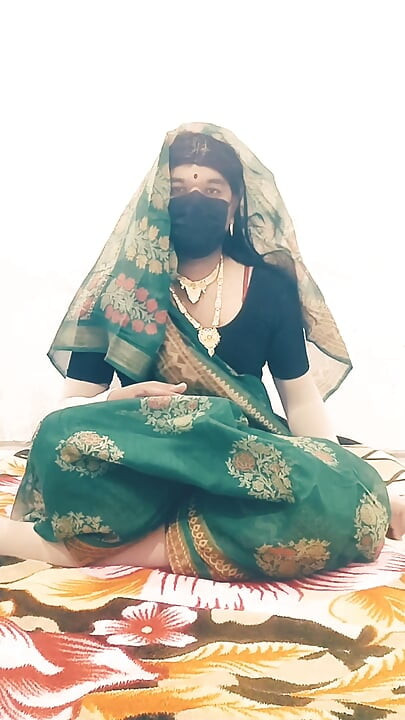 Shemale enjoy with sex toy with home