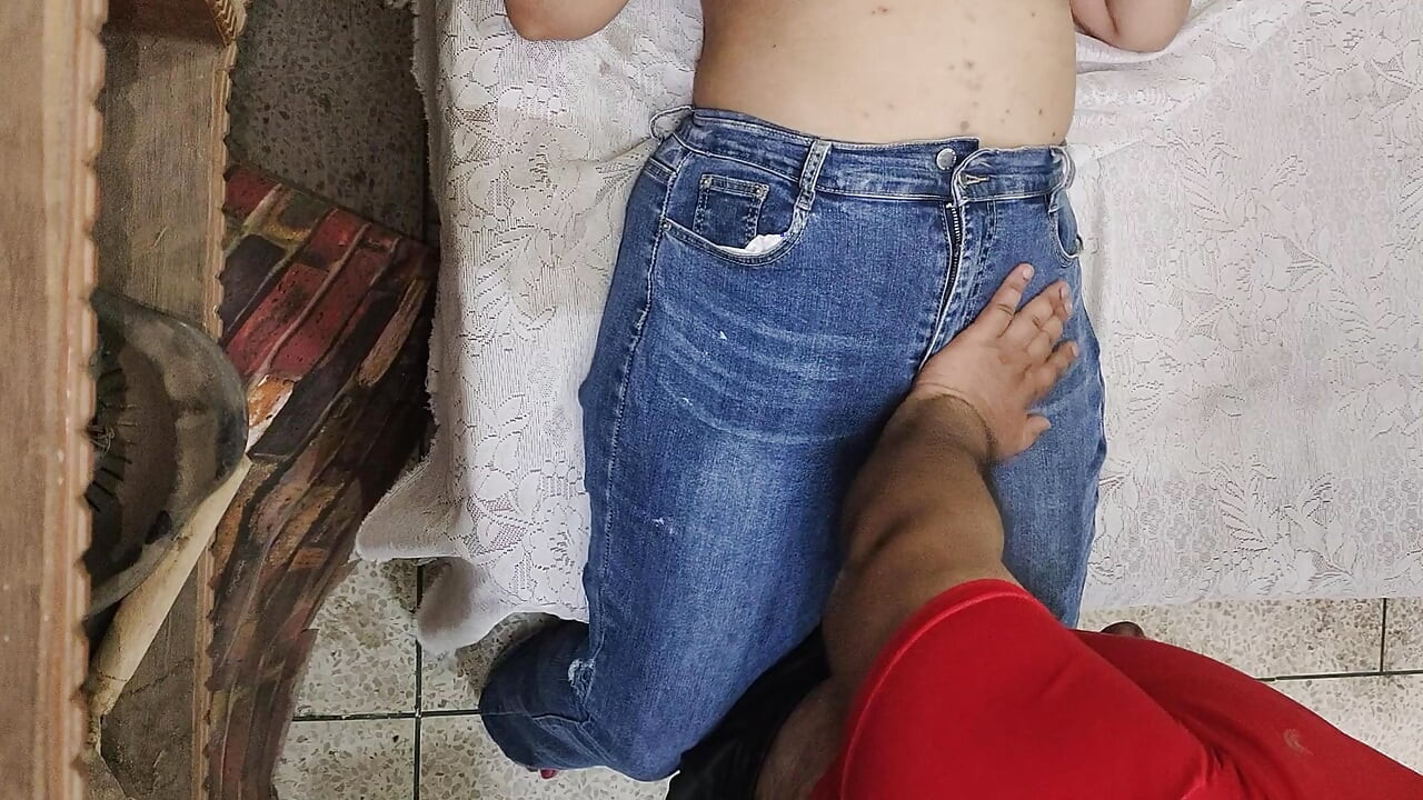 Ev sahibi oda arkadaşını sikiyor, gerçek anal seks, hintli sert seks, tam film