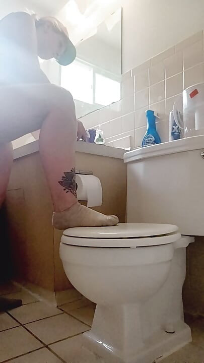 Nur für den fall, dass sie es sehen wollten .. Ich rasiere meine beine ..