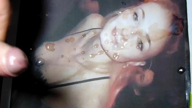 Cum on Sophie Turner 1