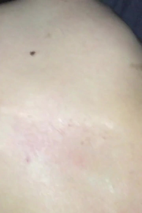 Slatka propusnica i ogroman kurac u guzici za svršavanje!