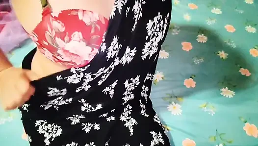 (Srilankan Sinhal Voice) seksi öğretmen edepsizce konuşuyor ve personelle sikişiyor..