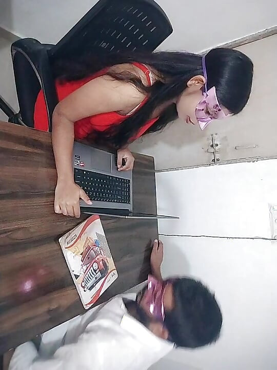 Hindi aavaj me sex mere nokar ke sath