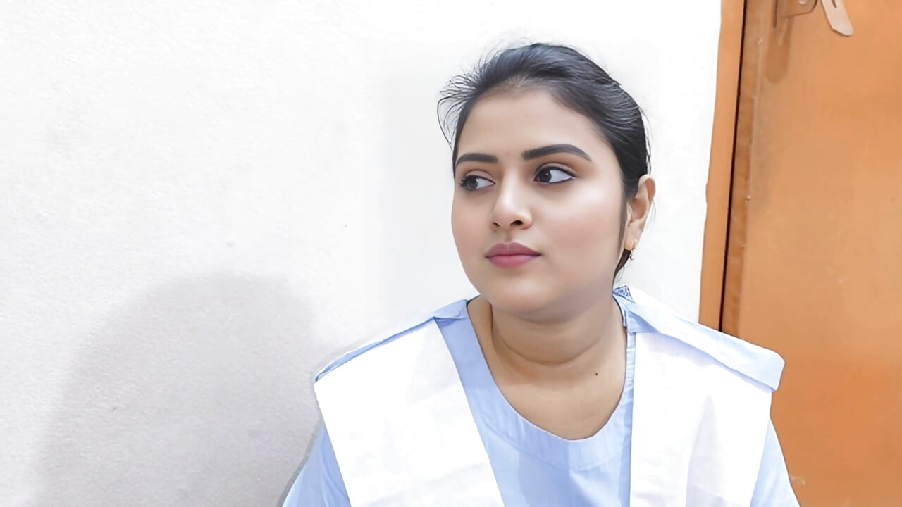 インドのベンガル人の美しい学生のセックス動画が先生の家で。