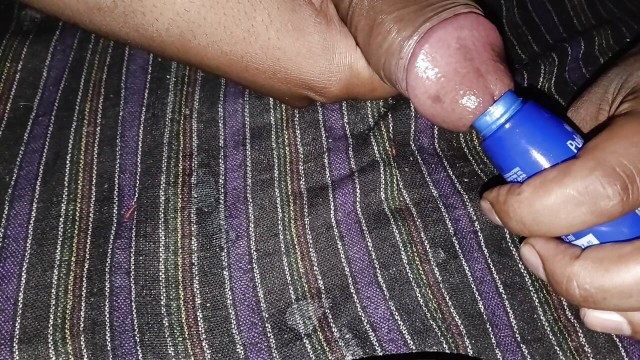 Apne land ki cream nikalkar aur Loki per lagakar tab gand ki chudai kari