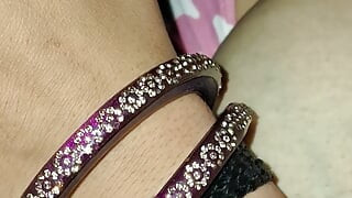 Bhabhi India paling panas Sunnii dikongkek menghisap kote