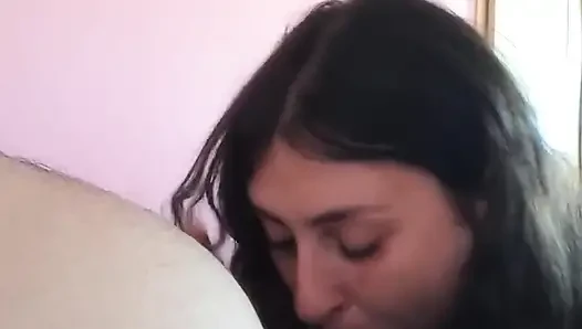 Handjob dengan payudara dan hasil akhir yang bagus