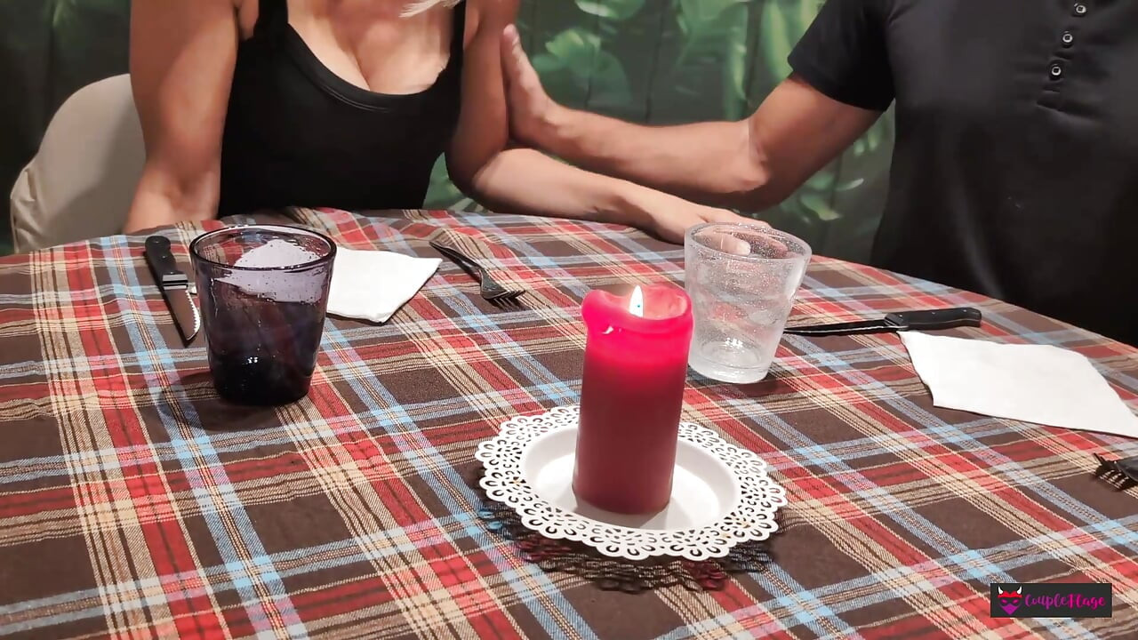 PIZZA con SALCHICHA para las PUTAS italianas Calientes