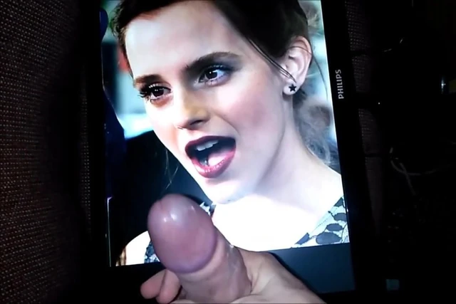 Emma Watson Finally Gets a Nice Facefull of Cum