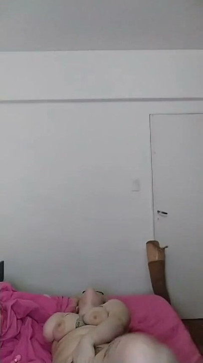 Double amputee masturbates screaming for cock! | Clip 2