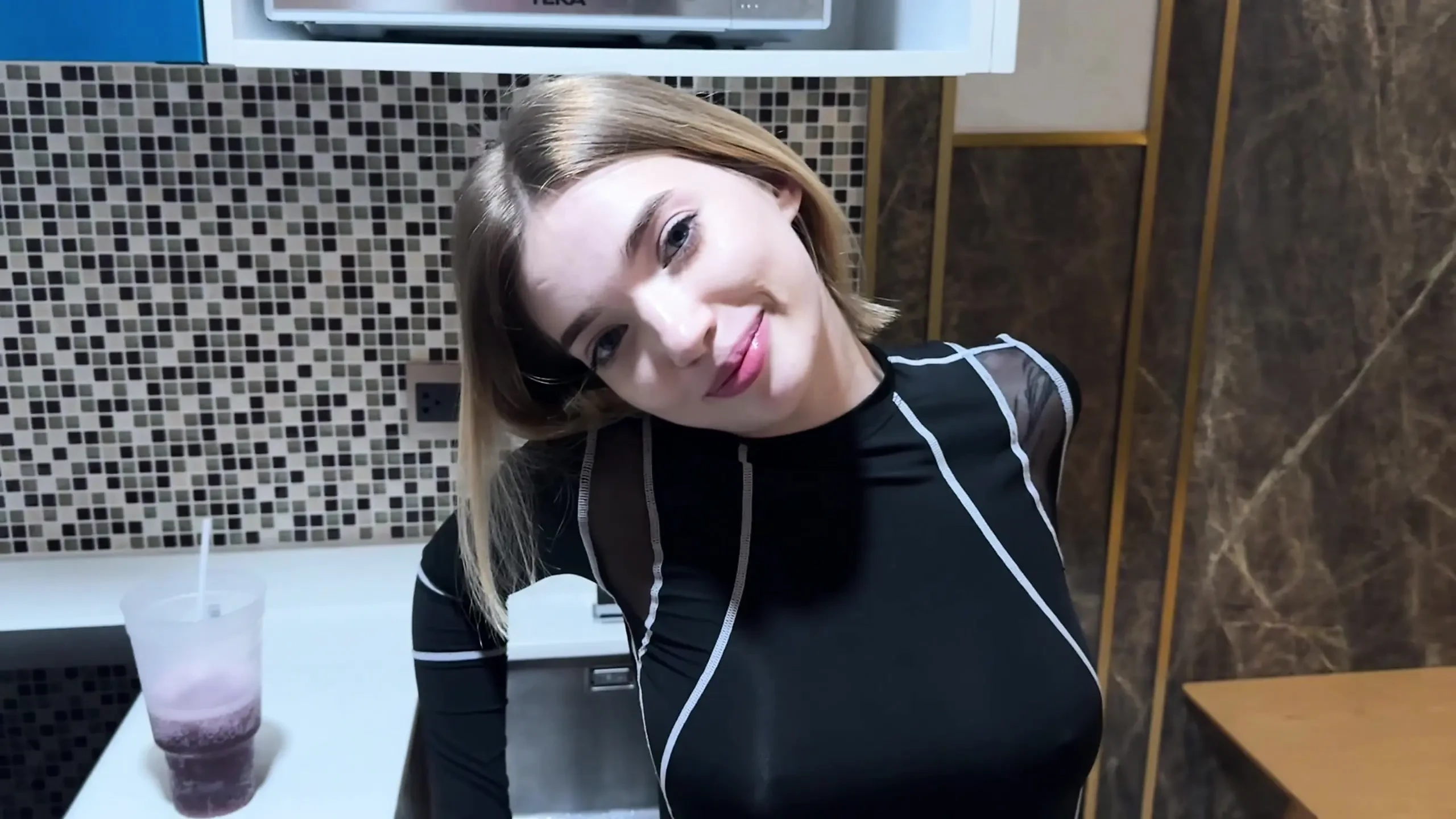 Before going for a walk, I brought her to a squirt and in her mouth …