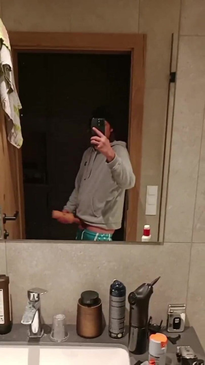 I love to play with myself