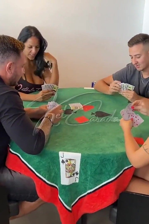 Ns at Tentamos Aprender a Jogar, Mas Gostamos Mesmo De Sexo