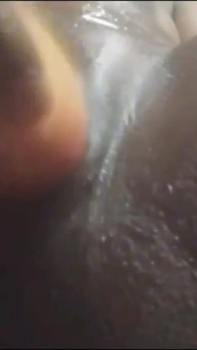 Imperdível momento de "menina malaia com maçã, eu preciso de um amigo que eu gosto de fazer sexo, eu sou uma garota divorciada"