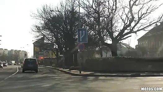Halka açık pikaplar - Holly'ye bindiriyor ve turta kadar kolay seks için para ödüyor