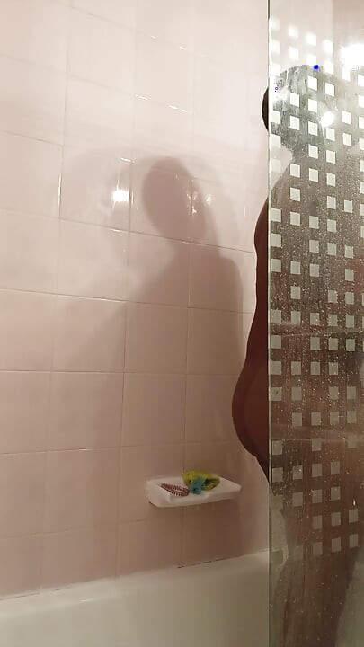 Viens prendre une douche avec moi