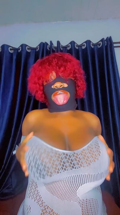 Sexy schwangere dame schreit