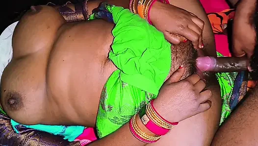 Suman bhabhi ke chut me devar ne lund ragad ke chut se pani nikal diya.new married wife ko bhaiya ne chod ke pregnant kar diya.hindi viral