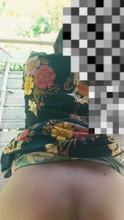 Cute girl first time losing virginity. Very painful hardcore sex. Village school girl sex. bro vabi sex | Clip 1