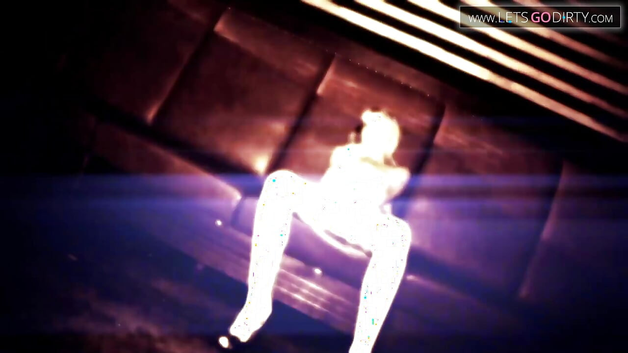 Skinny girl finger fucks herself after getting horny in photoshoot