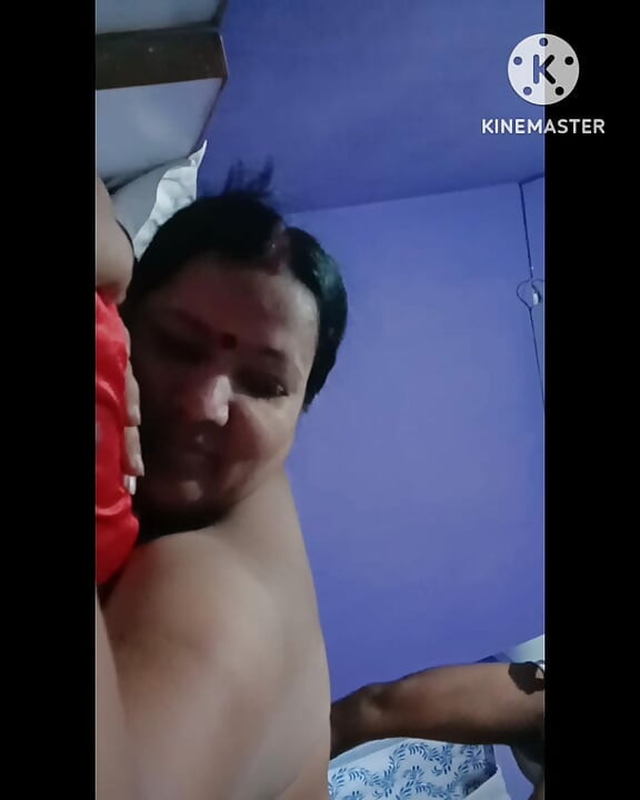 Desi aunty Ki Gand Mari