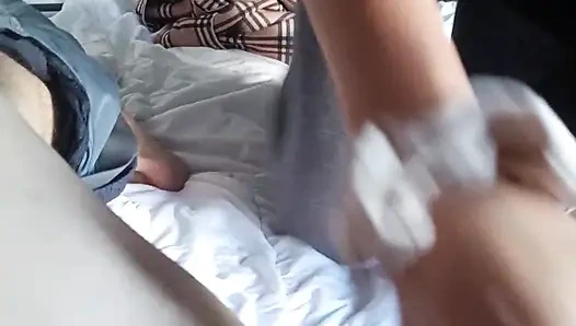 PELACUR NYEPONG KONTOLKU TERUS