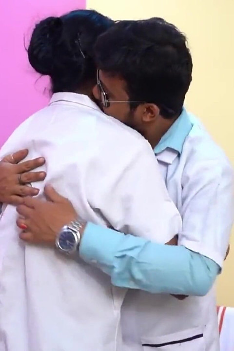 밤에 섹스하는 인도 의사와 간호사