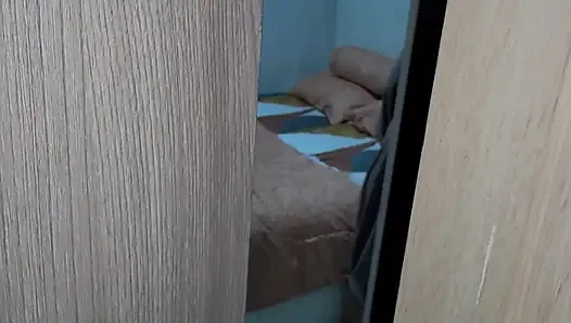 Ngentot Mertua Yang Sedang Membersihkan Kamar Tidurku