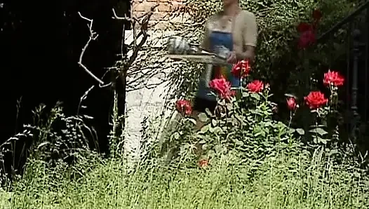 Немецкие куклы занимаются хардкорным аналом на улице в тройничке