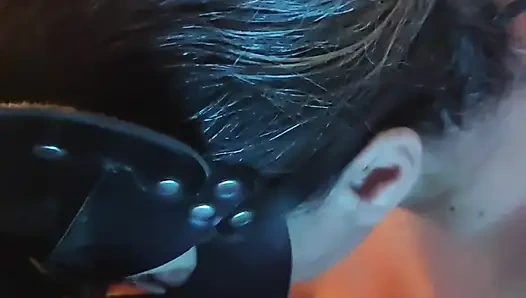 Herrin Domina, pov-blowjob-sklavin, fertig auf ihren großen titten. Volle szene auf faphouse