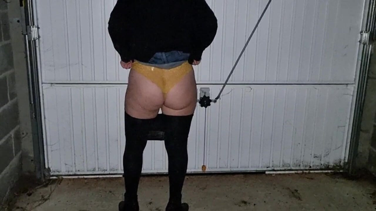 Very short excerpts from a long video where I play my slut in a garage (if you want this one, don't hesitate to contact me)