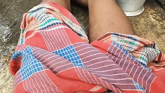 Indian desi wife Ne Bal kata hai