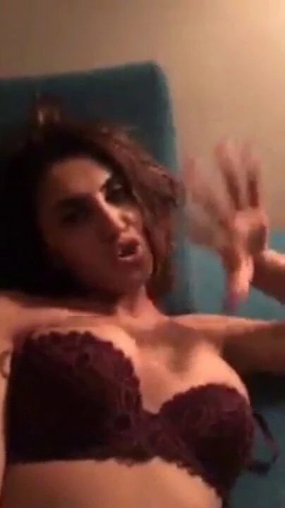 parali  showw  yapan  azgin kari