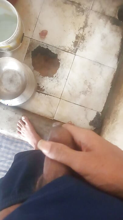 独自在家自慰