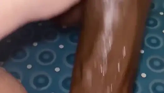Bugün yeni büyük zenci yarağı dildomu aldım
