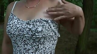 Amateur mature fucked in the woods